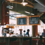 5 Alasan untuk Berinvestasi dan Mengelola Kedai Kopi