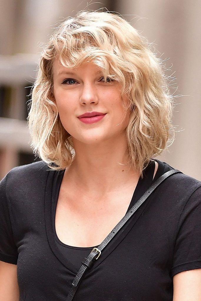 Taylor Swift Hair iHeartRadio Music Awards 2015  POPSUGAR Beauty